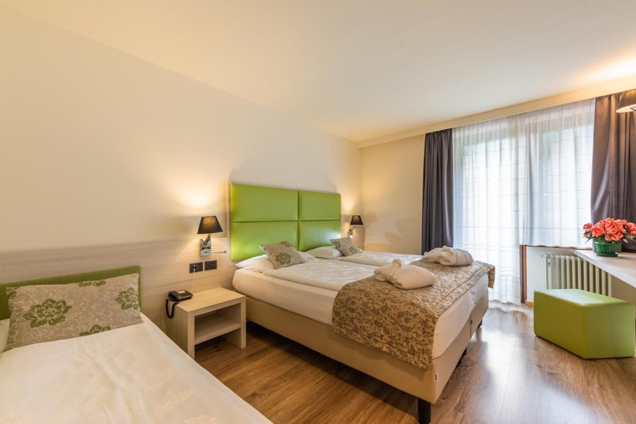 Hotel Ariston Monclassico Esterno foto