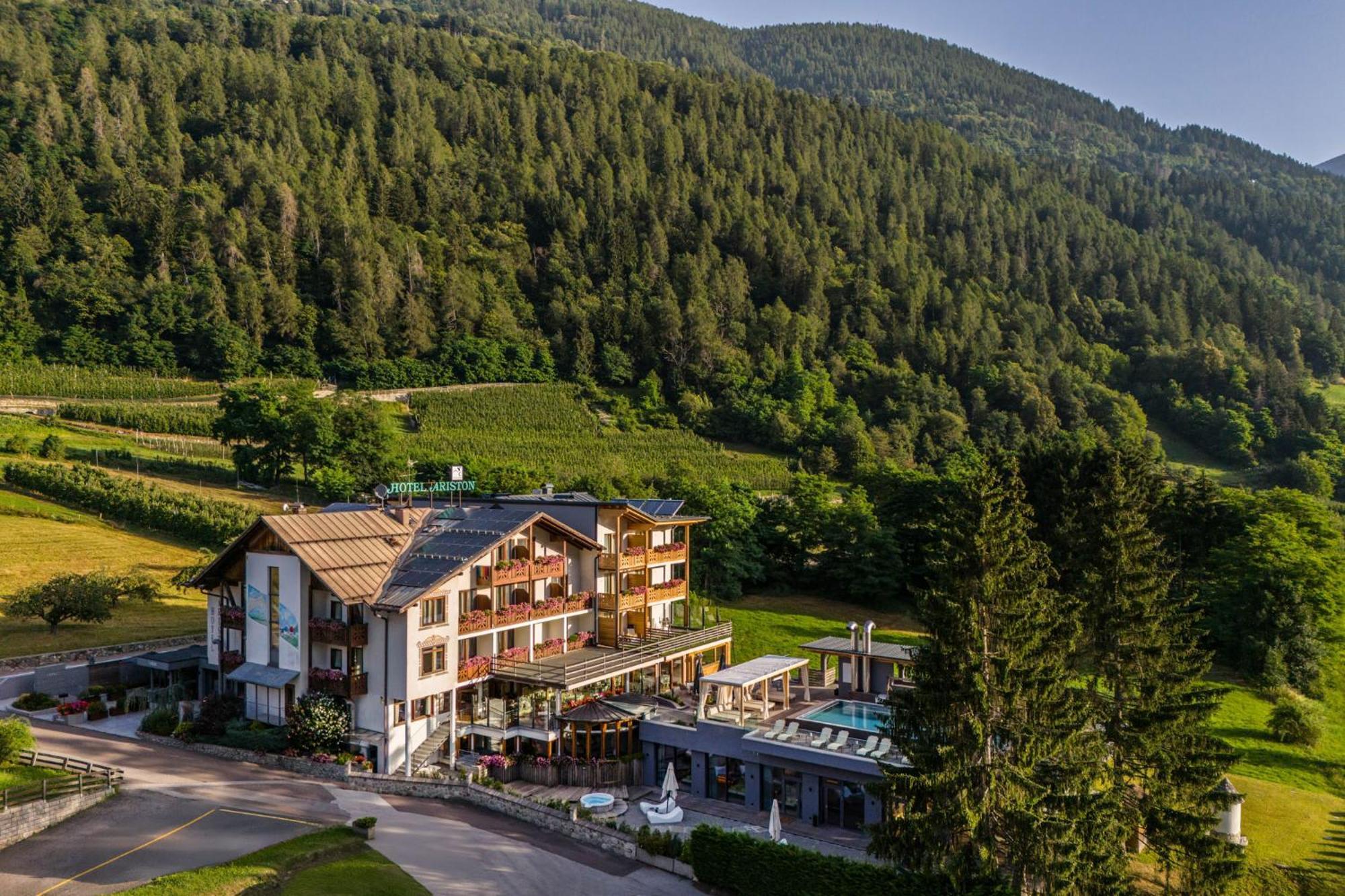 Hotel Ariston Monclassico Esterno foto